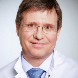 Доктор Томас Крбек