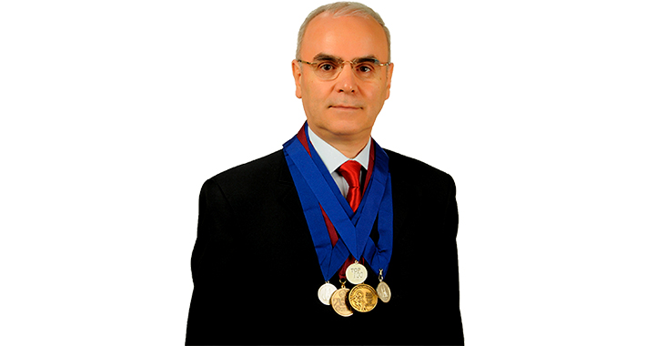 Доктор Ahmet Yıldızhan